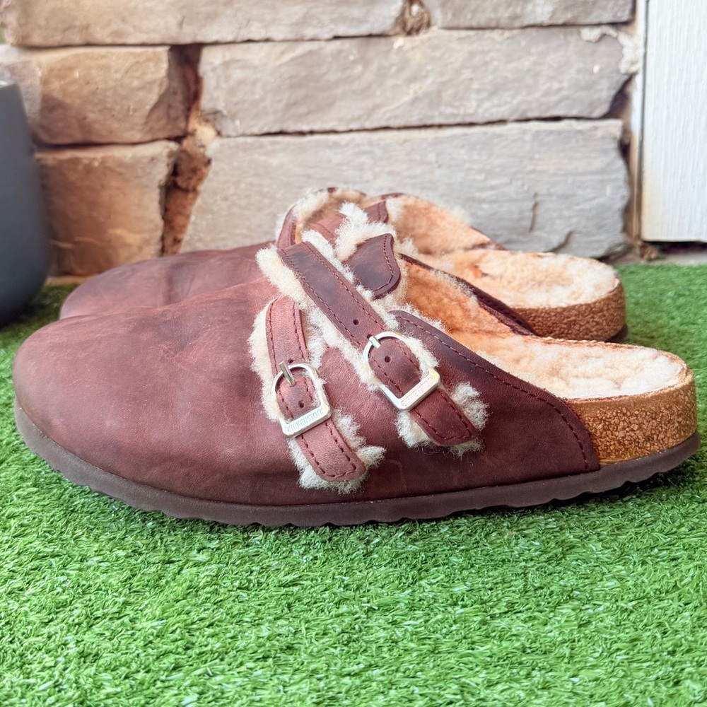 Birkenstock Blair Oiled Leather Shearling Women’s Clogs - Picture 4 of 11